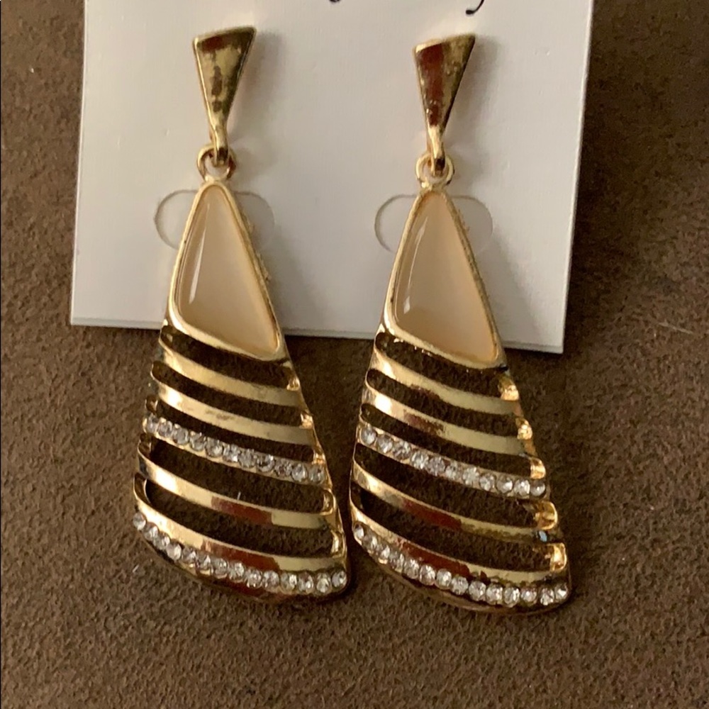 Gold w/Rhinestone & Beige Color Stone Earrings